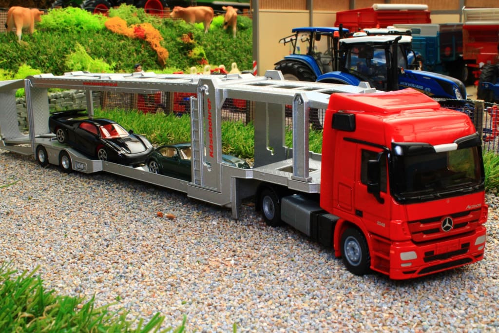 Siku Winkel -Siku Winkel 3934SIKU150SCALEMERCEDESBENZACTROSLORRYCARTRANSPORTERWITHTWOCARSPIC1